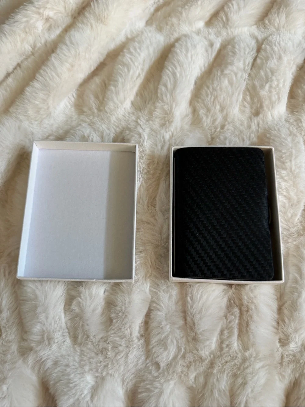 I-CLIP Slim Money Clip Wallet in Black Leather with Silver Frame